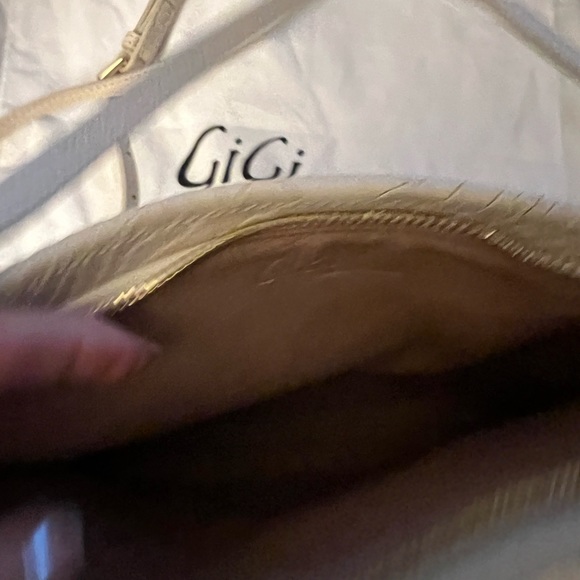 GiGi New York Leather Shoulder Bag Stone Embossed Python Leather Gold Accents - Picture 3 of 5